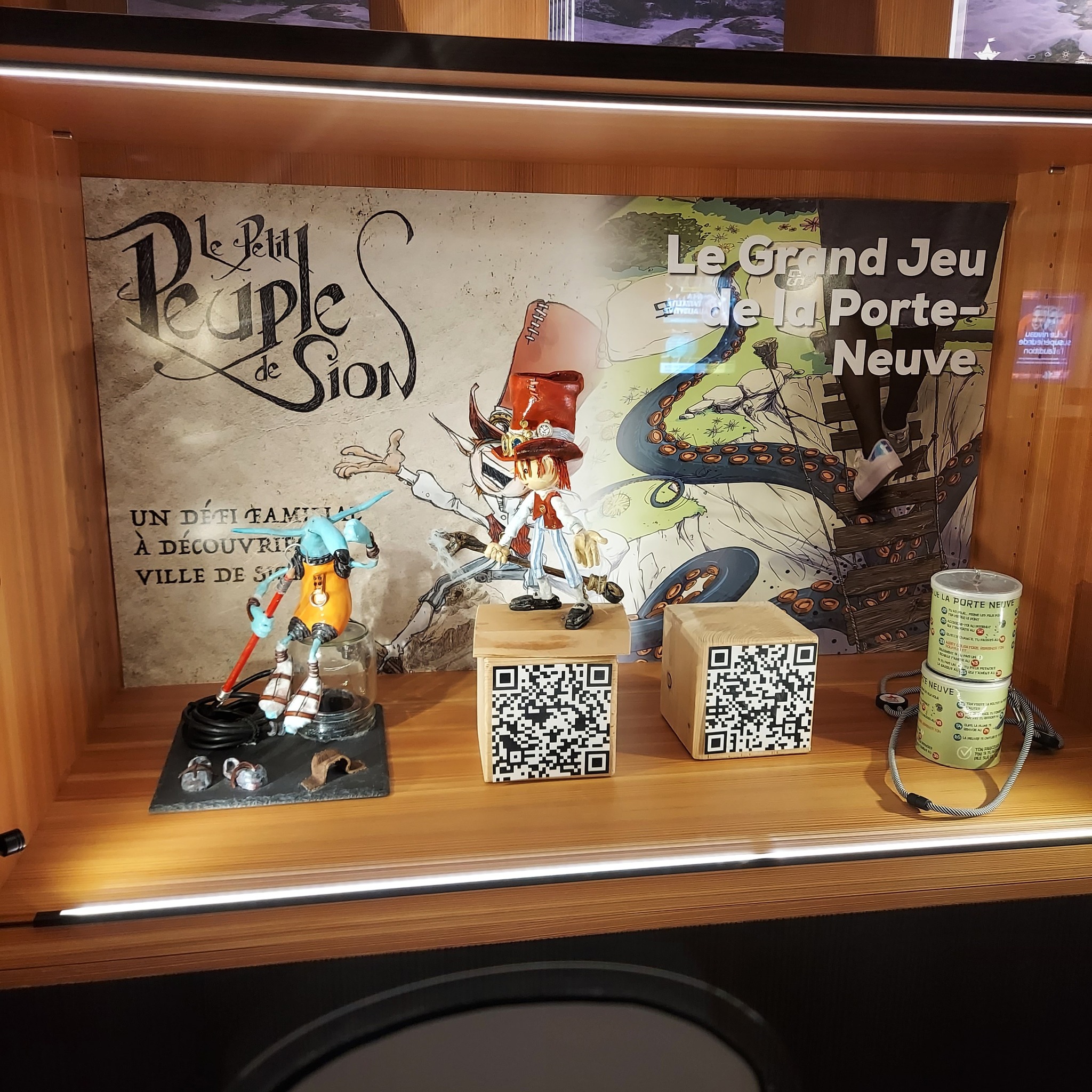 petit peuple vitrine.jpg, avr. 2026