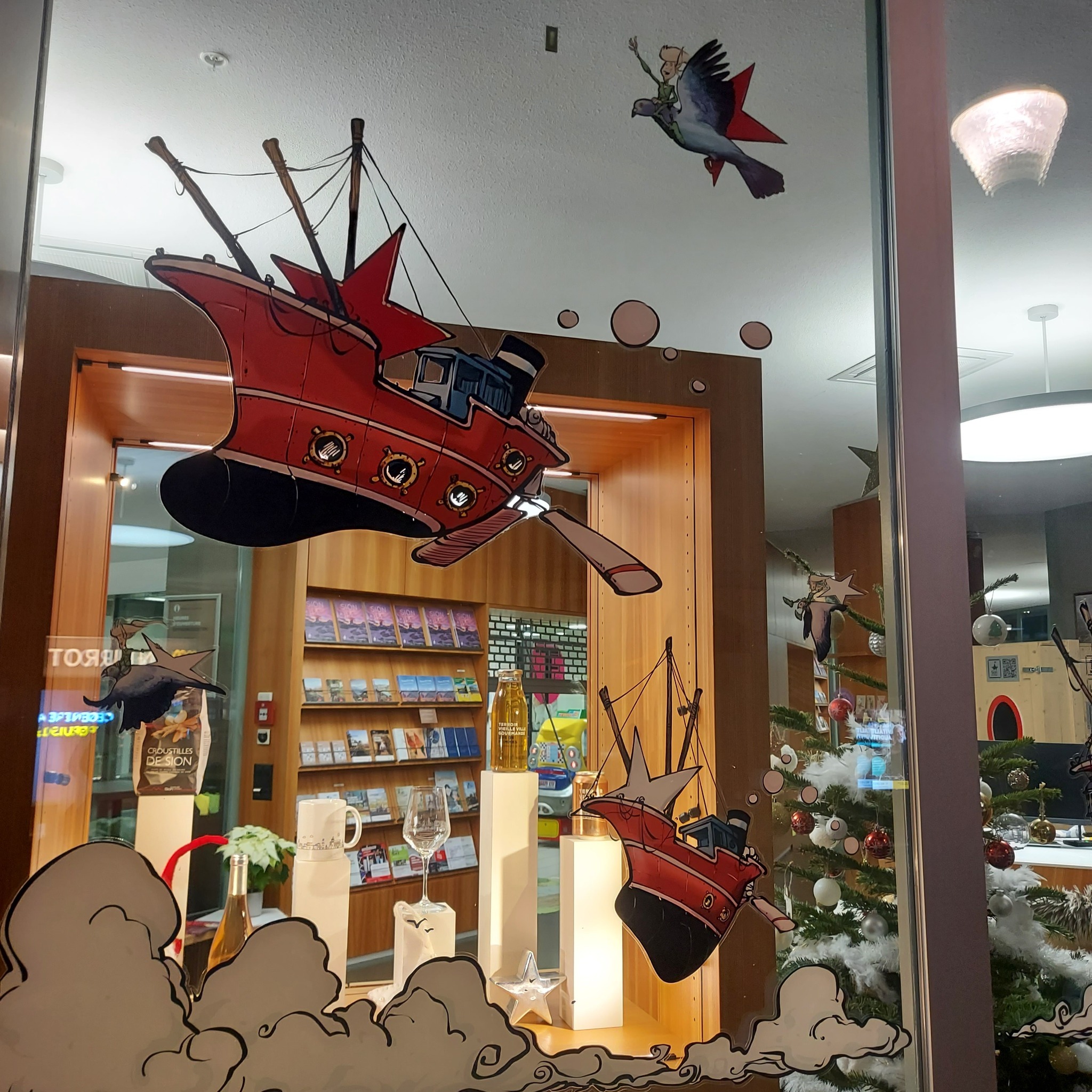 petit peuple vitrine 7.jpg, avr. 2026